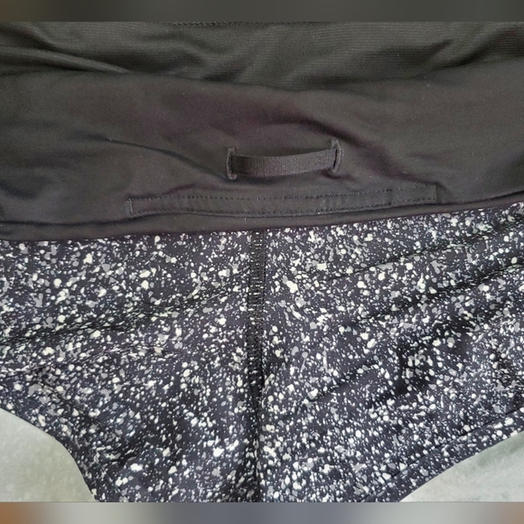 Lululemon Speed Up Lined Shorts - Light Black Splatter Speckled - Picture 3 of 7